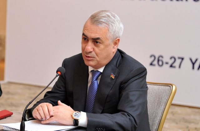 Cavid Qurbanov etiraz etdi: `Axı, bu düzgün deyil`